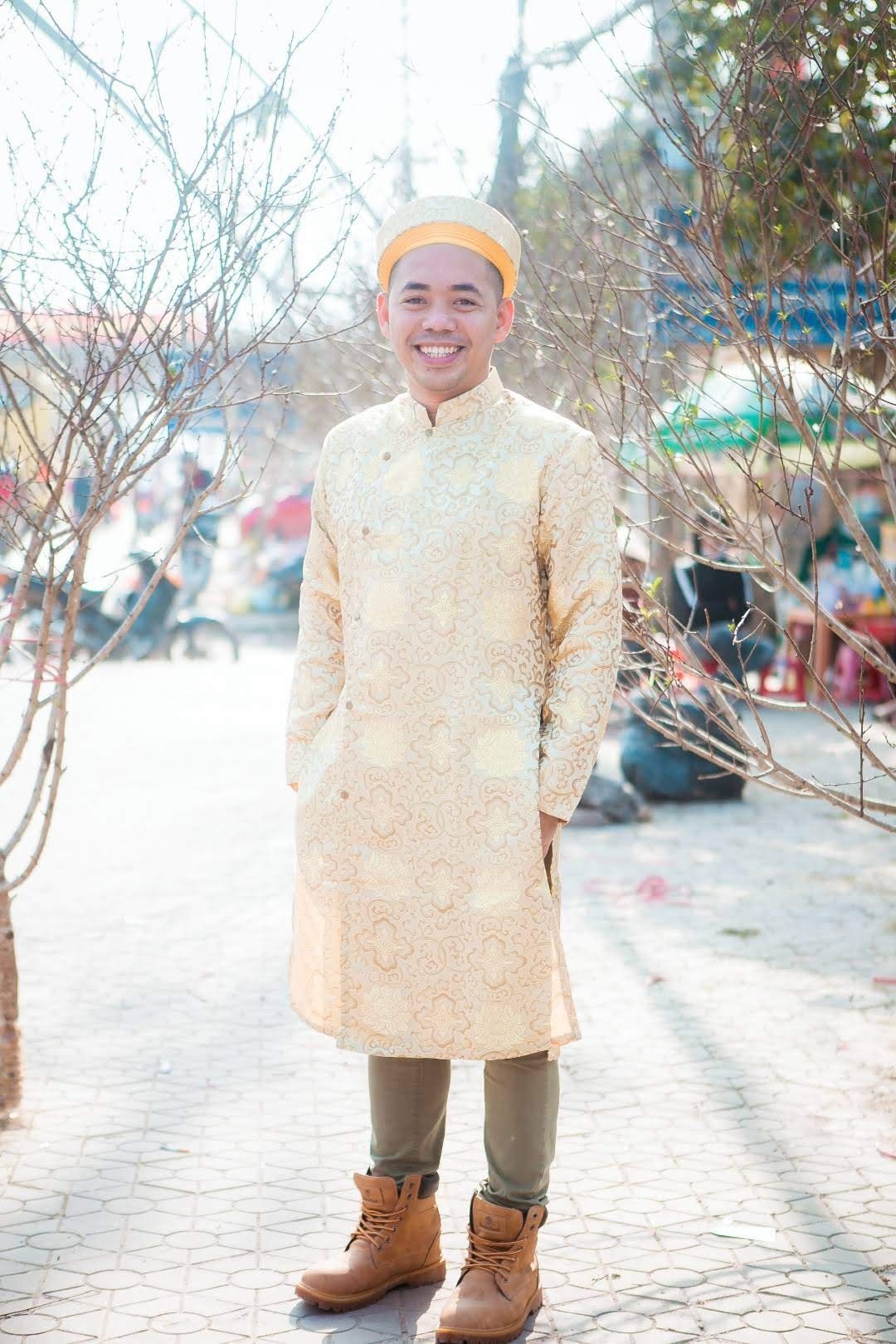 nguoi nuoc ngoai mac ao dai du xuan anh 16