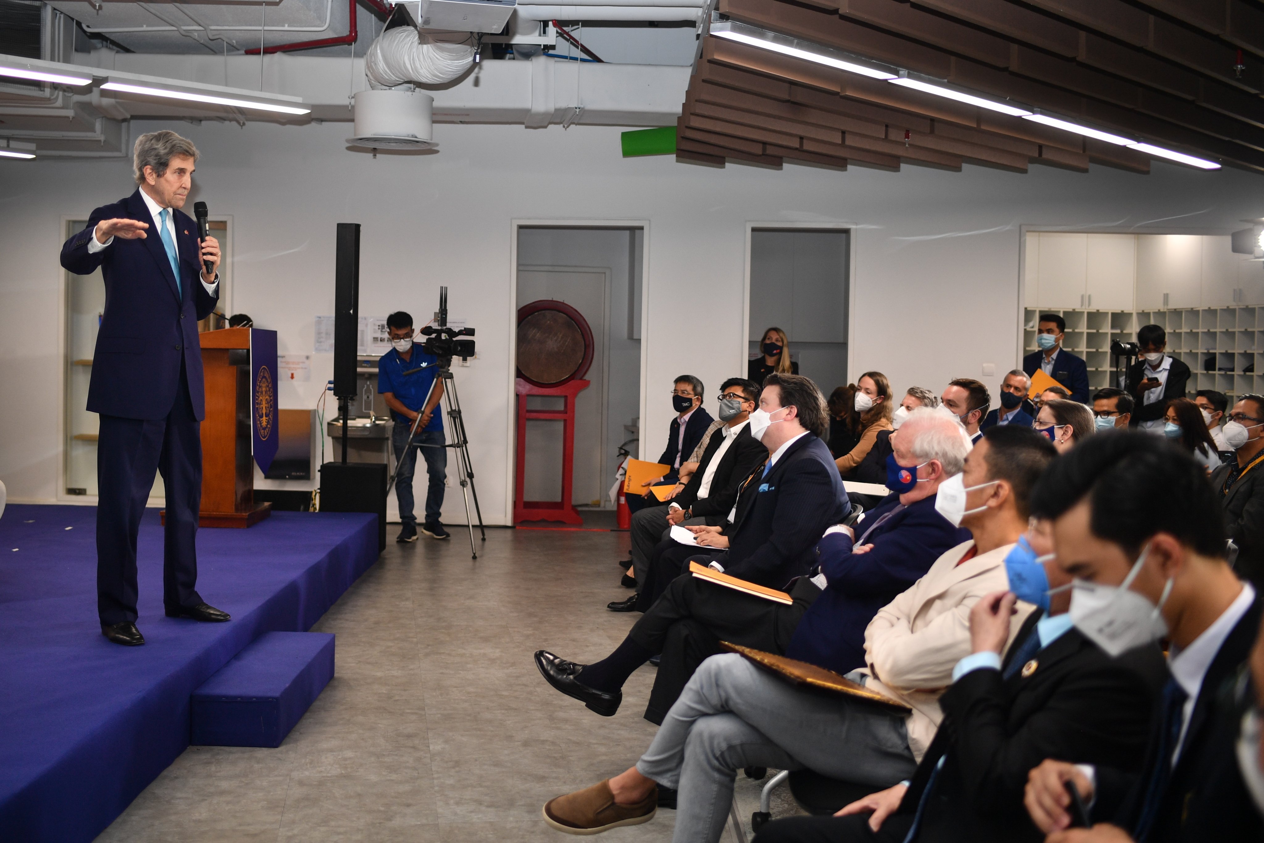 My ca ngoi no luc giai quyet bien doi khi hau Viet Nam anh 5