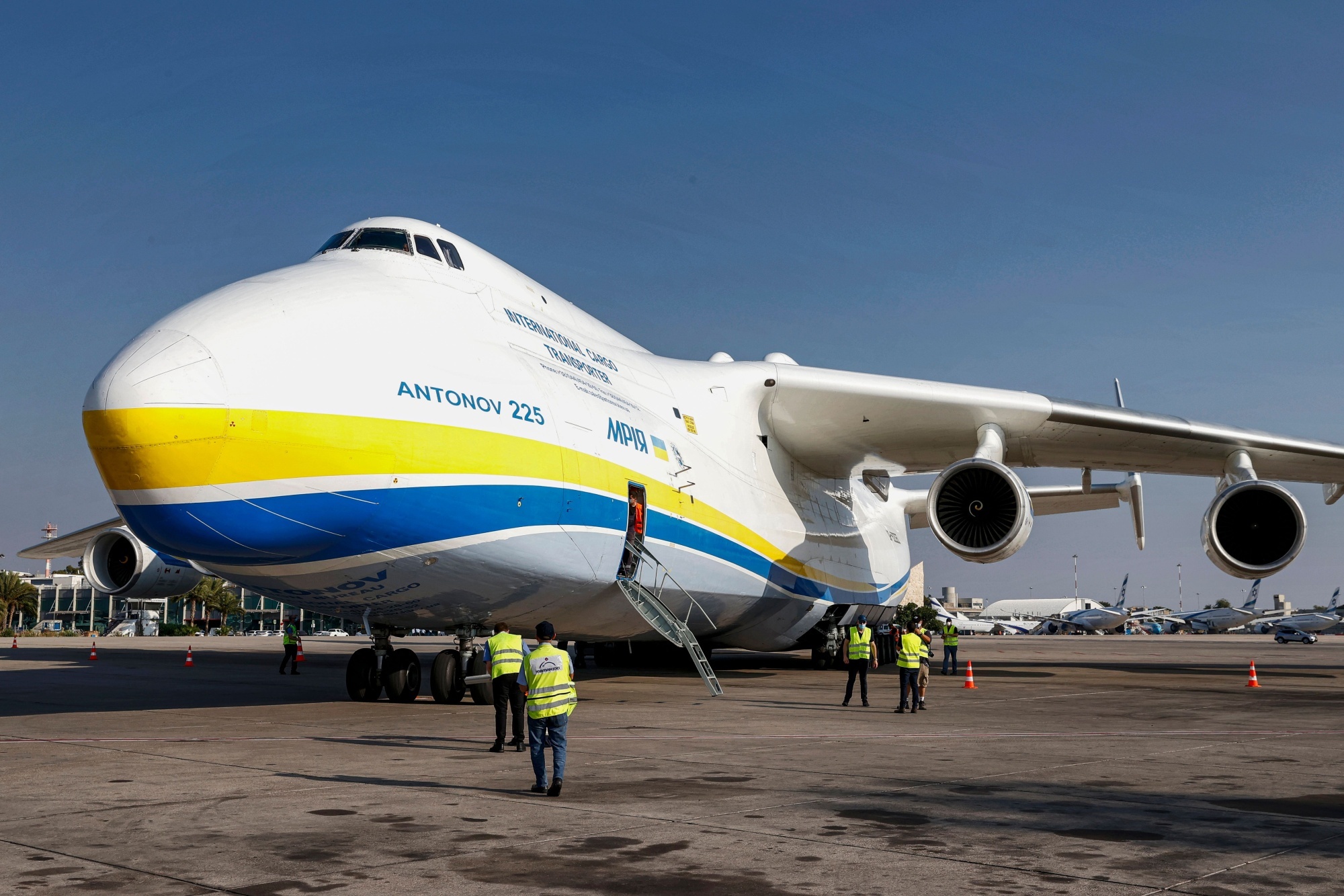 May bay lon nhat the gioi bi pha huy o Ukraine hinh anh