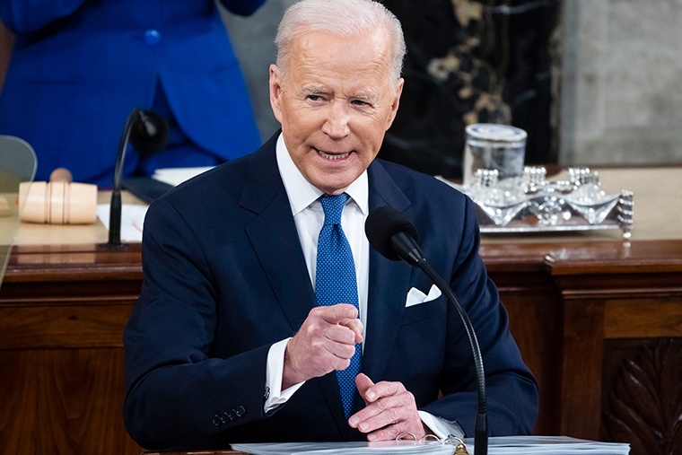 Biden noi Putin phai tra gia anh 2