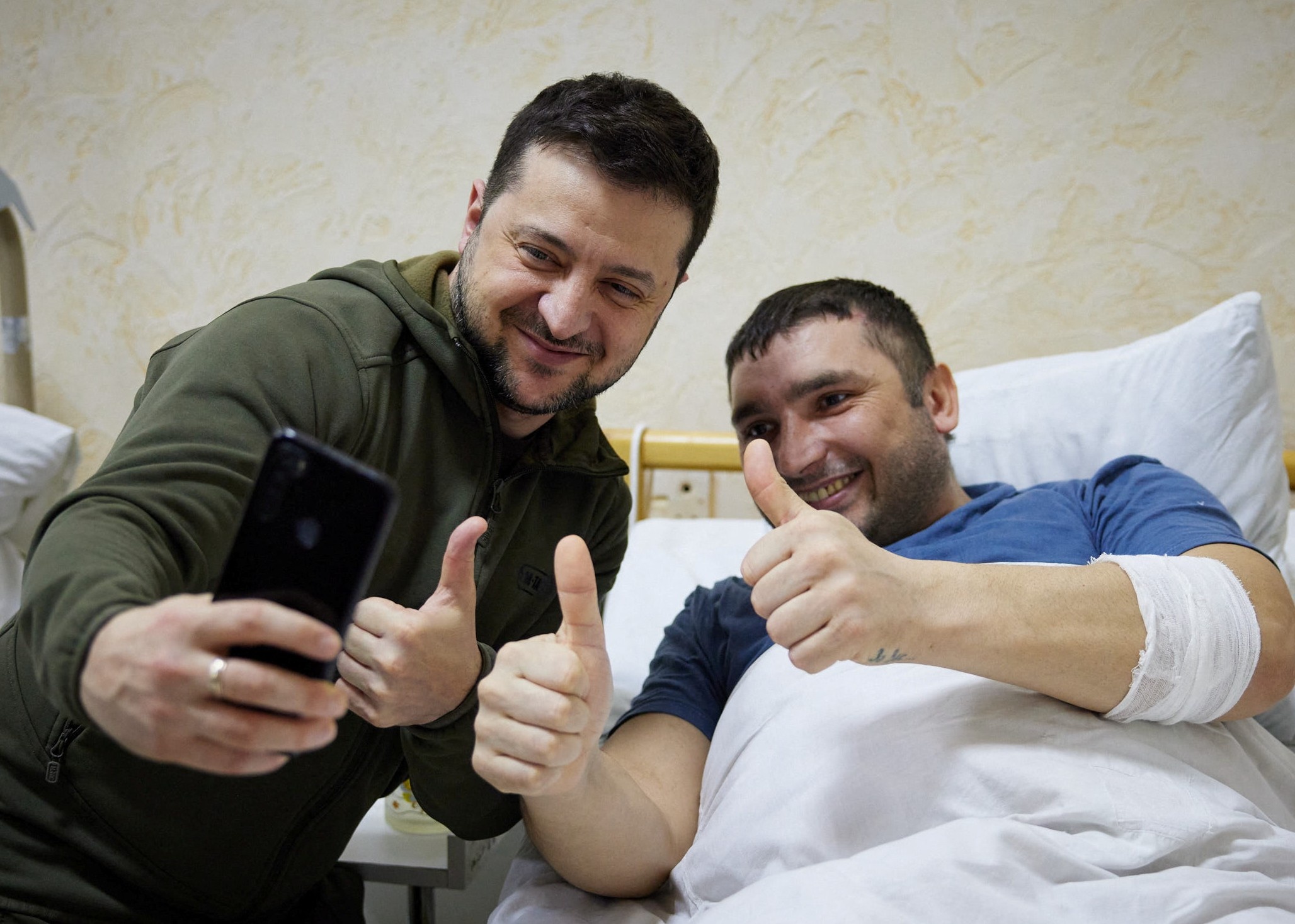 Ong Zelensky muon gia han thiet quan luat hinh anh