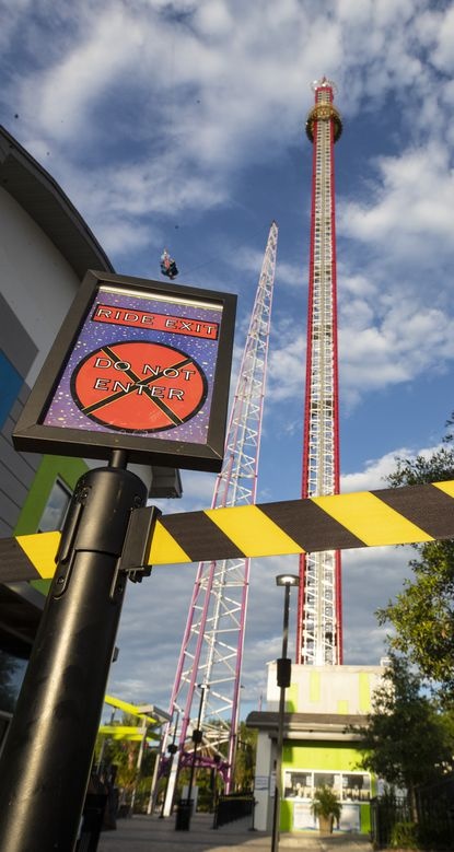 nguoi choi roi khoi thap roi tu do anh 2