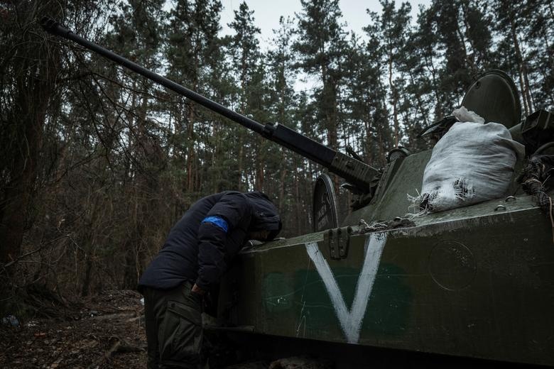 xe tang bi pha huy anh 12