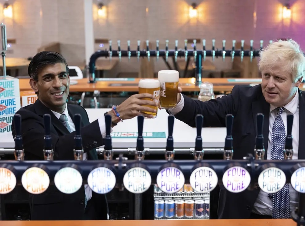 thu tuong Anh mo tiec giua luc phong toa anh 1