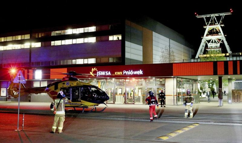 10 nguoi mat tich sau tai nan no mo than o Ba Lan hinh anh