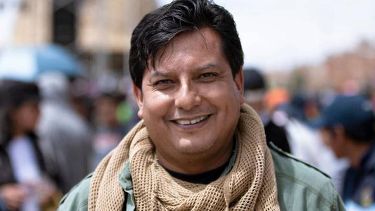 Sinh vien 'khung long' vao dai hoc 33 nam khong tot nghiep hinh anh