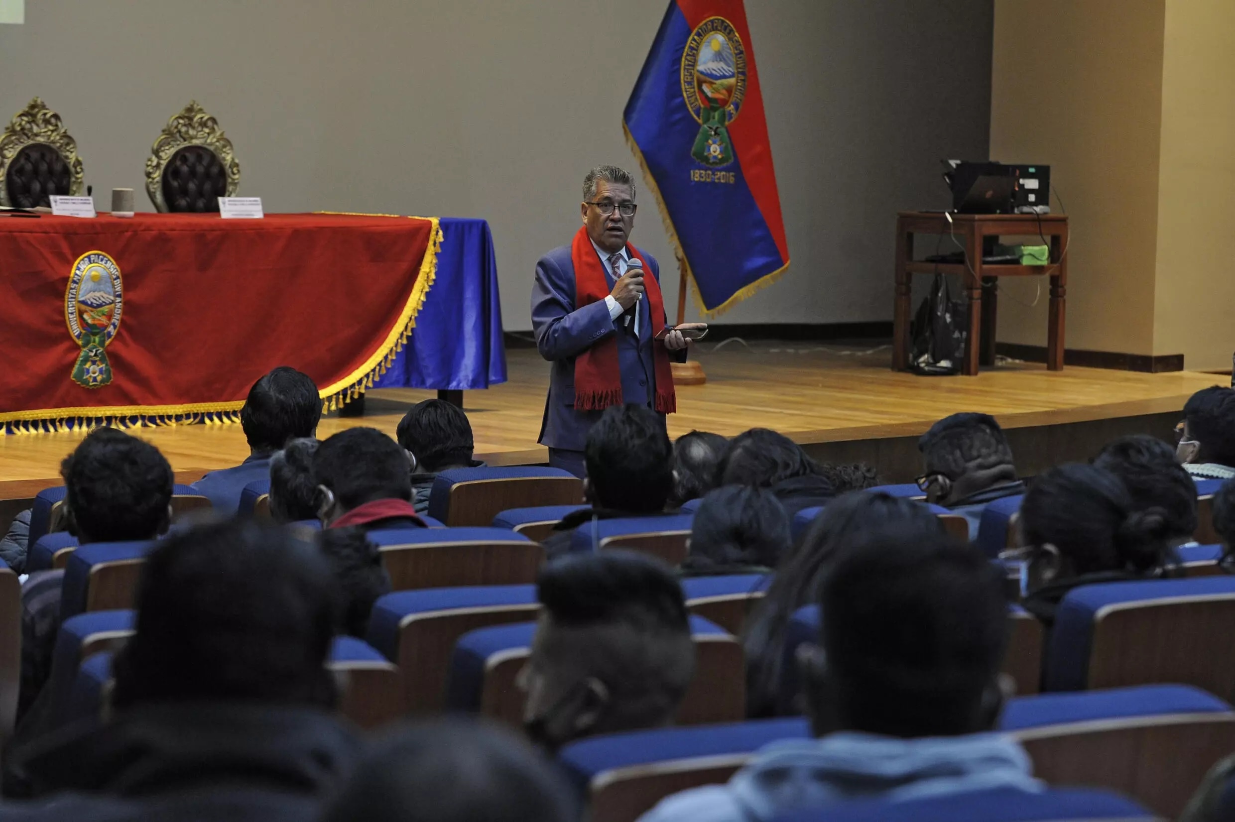 sinh vien khung long o Bolivia anh 3