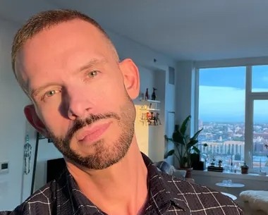 Nguoi dan ong Thuy Dien ke lai ac mong mac dau mua khi o New York hinh anh