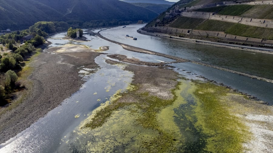 Song ho chau Au can vi han han anh 4
