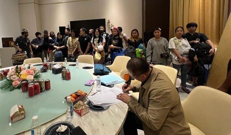 Campuchia bat giu 19 nguoi Thai Lan o Sihanoukville hinh anh