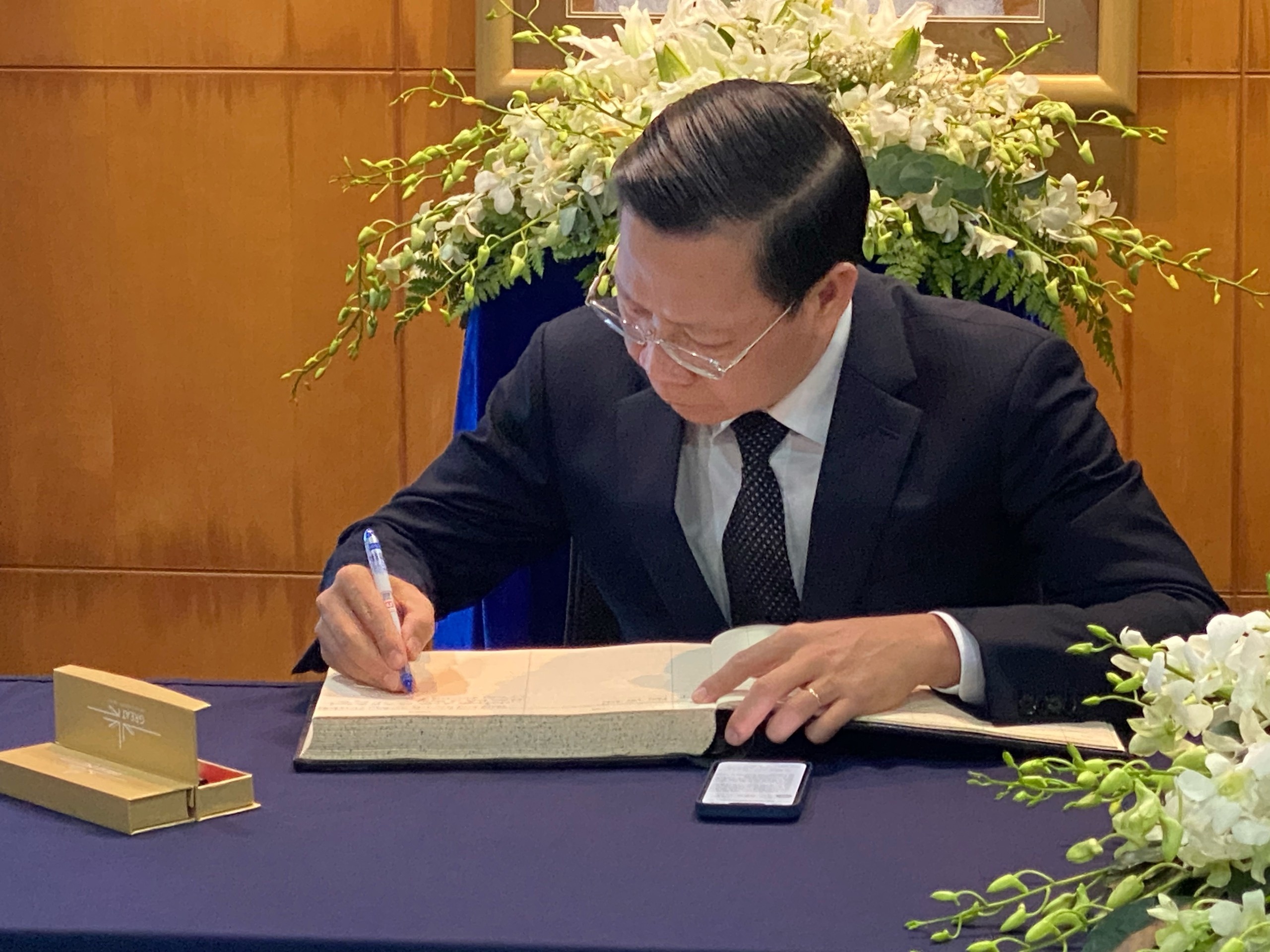 vieng nu hoang Anh anh 2