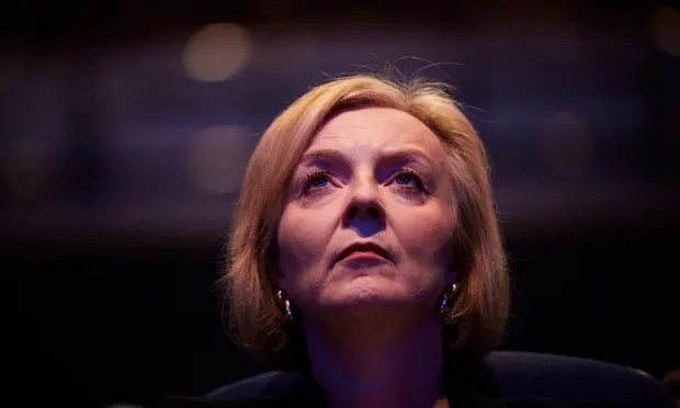 Bon kich ban ba Liz Truss co the bi ha be hinh anh