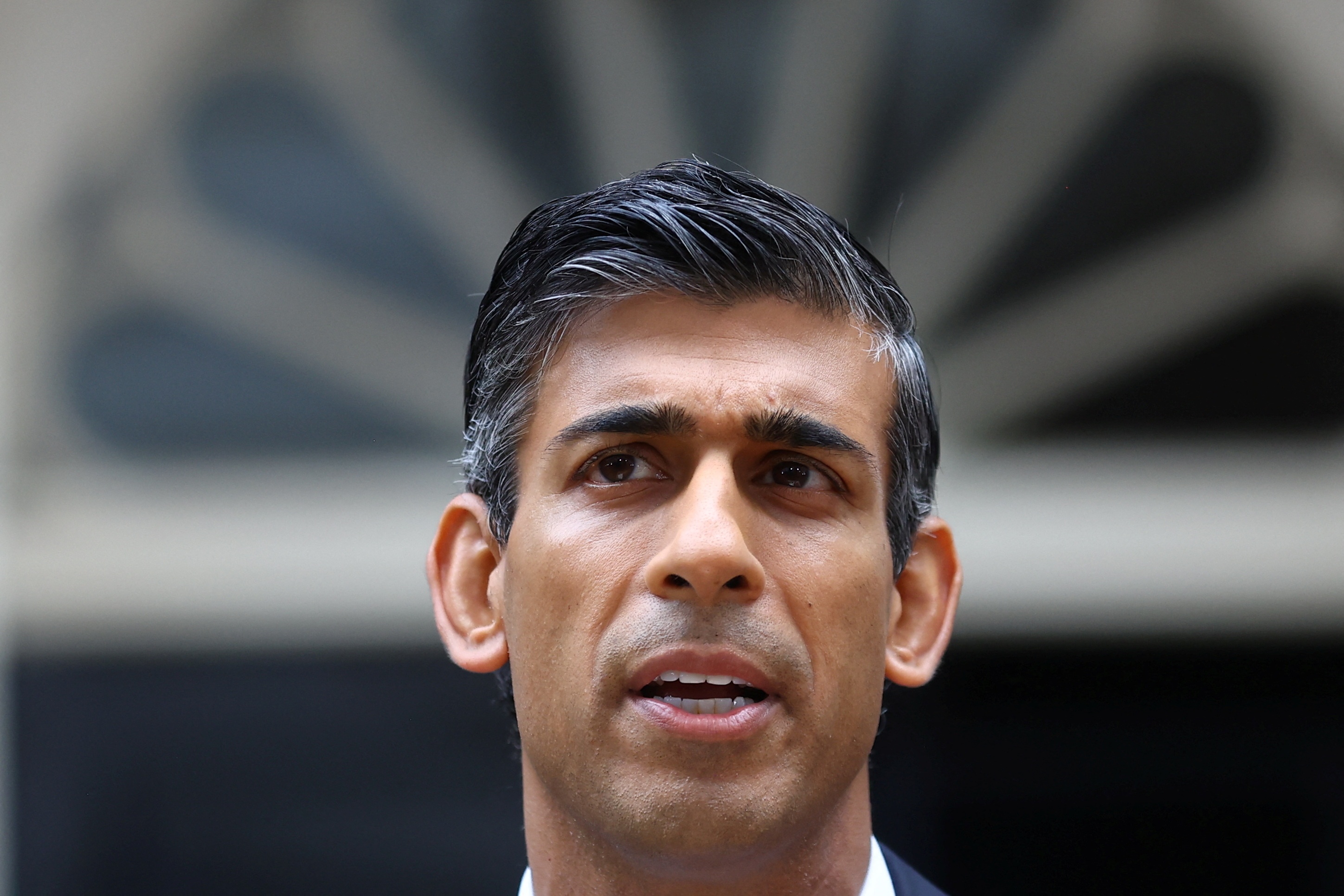 Cuoc dien dam dau tien cua tan thu tuong Anh hinh anh