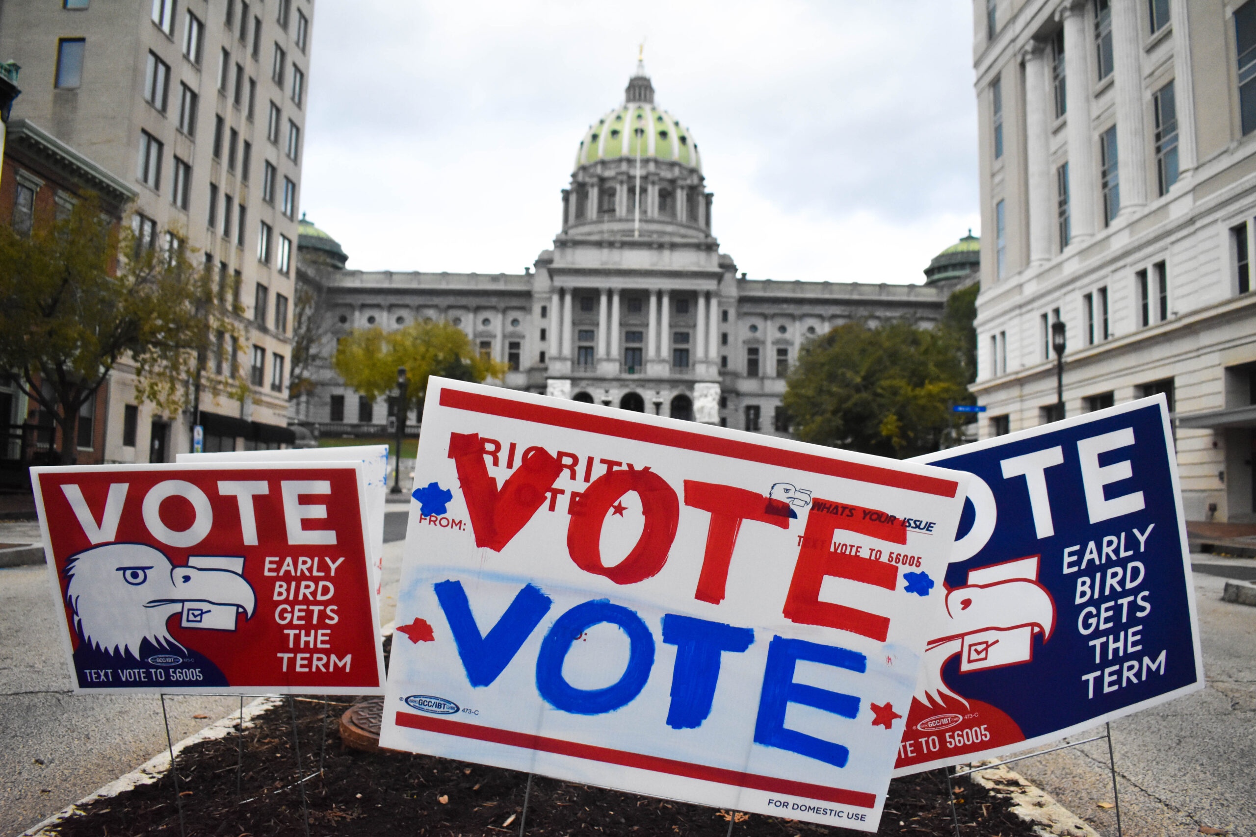 Zing tu My: Cuoc dua gianh quyen luc tai My chua nga ngu hinh anh