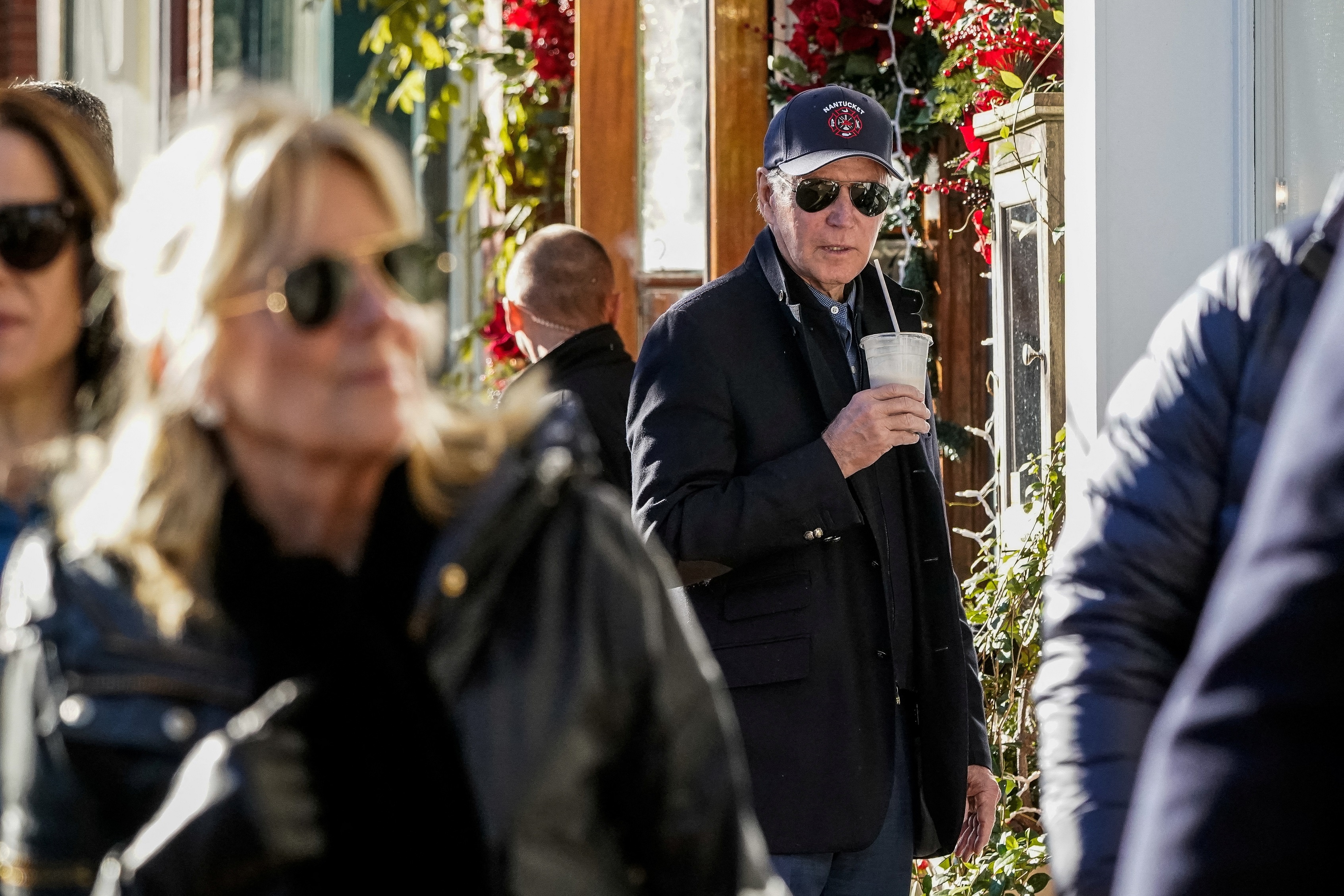 ong Biden di mua sam anh 4