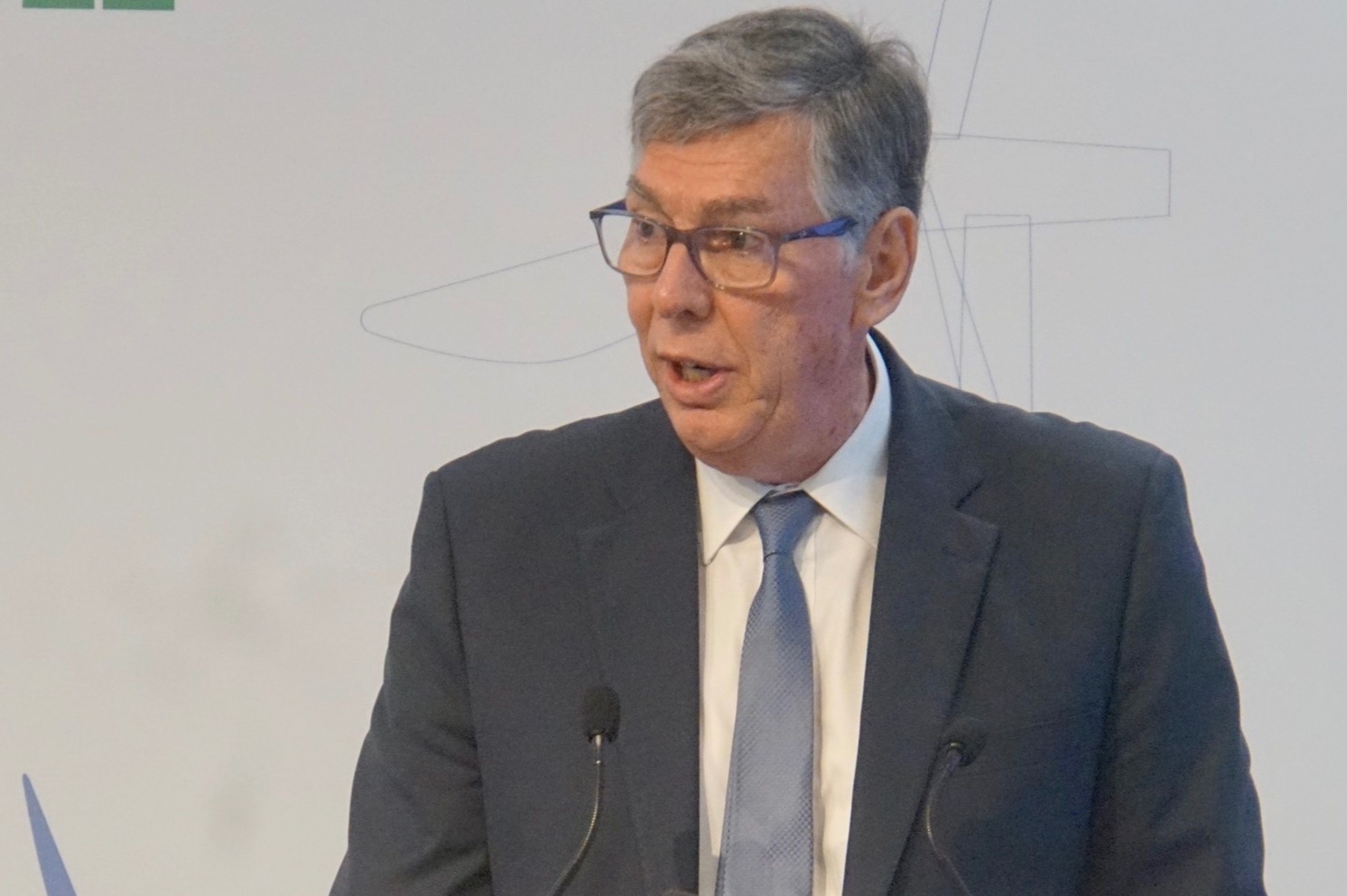 Chu tich EuroCham: EU cam ket ho tro tam nhin xanh cua Viet Nam hinh anh