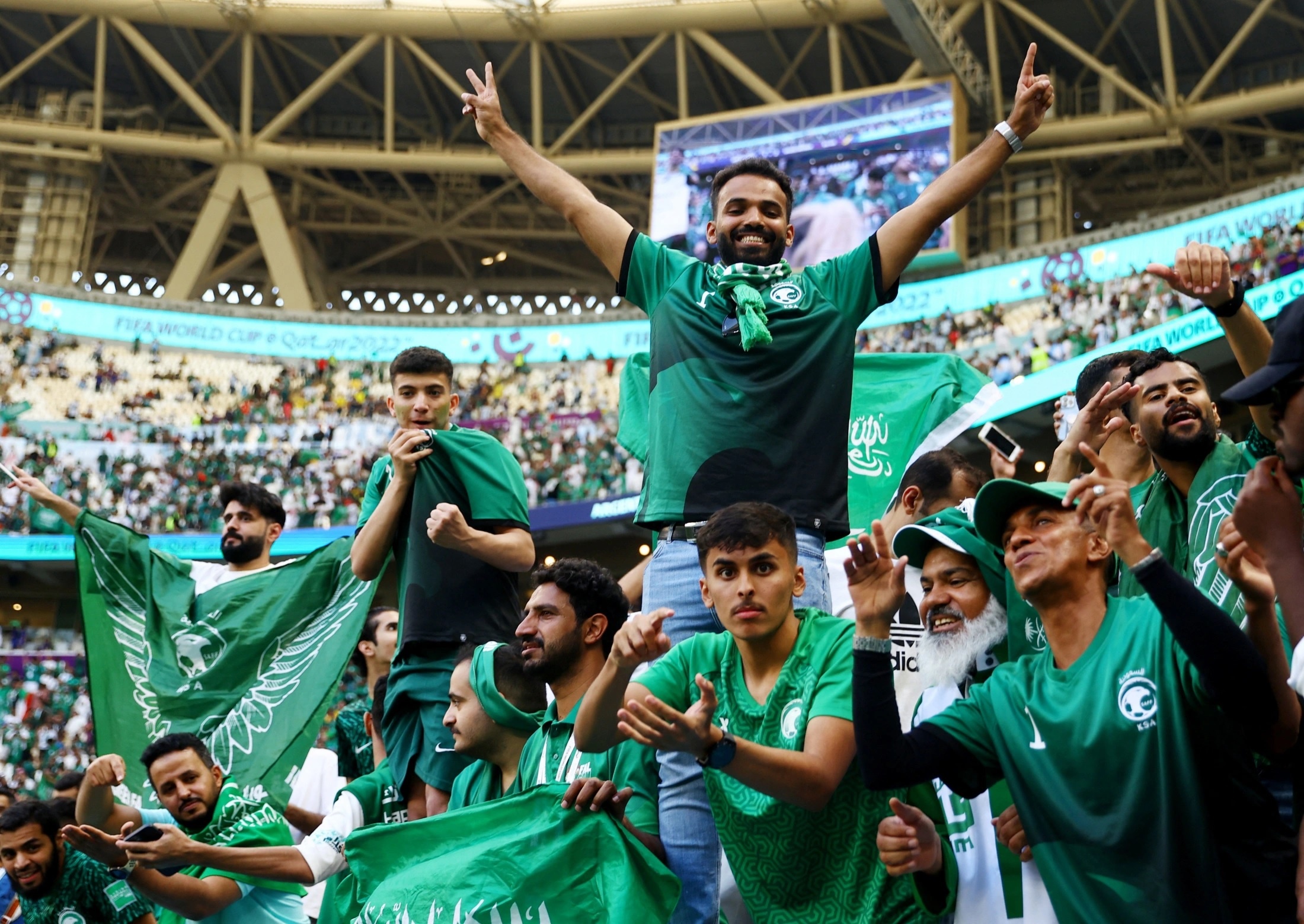 Saudi Arabia muon cung Ai Cap, Hy Lap dang cai World Cup 2030 hinh anh