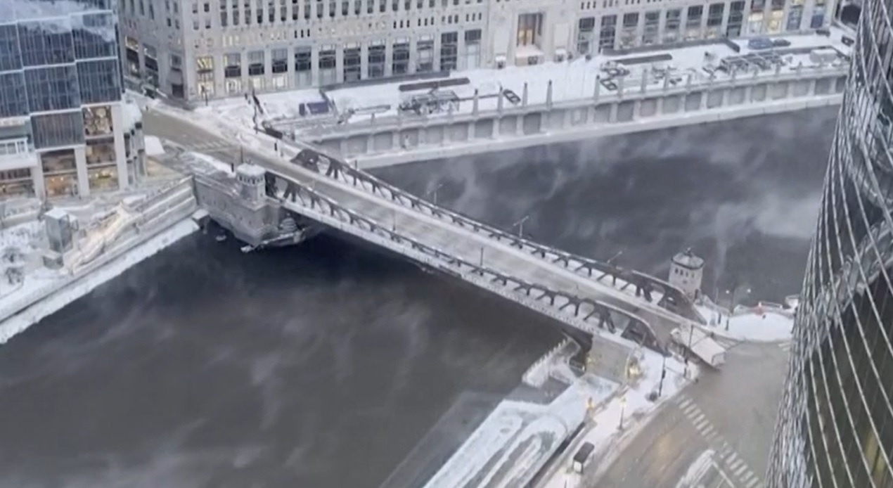 bao mua dong o My anh 2