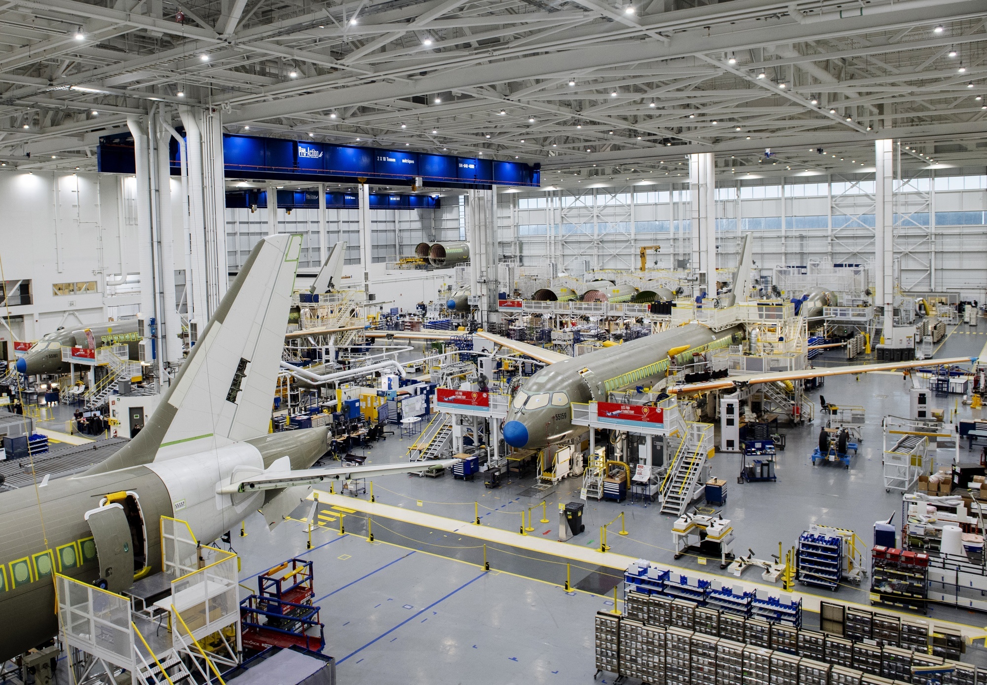 The gioi thieu may bay tram trong du du lich nhon nhip tro lai hinh anh