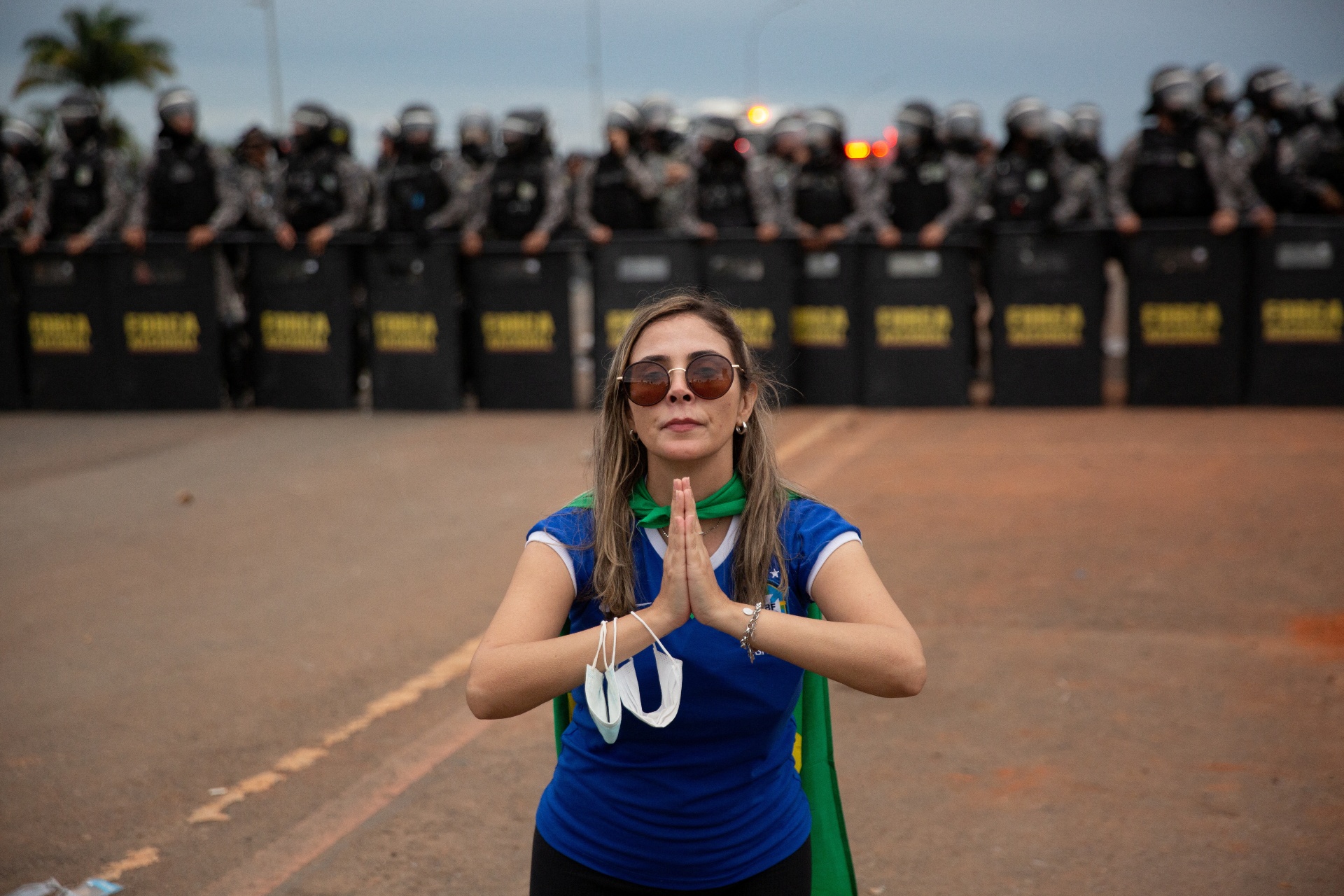 Ong Bolsonaro len an dam dong xong vao Quoc hoi Brazil hinh anh