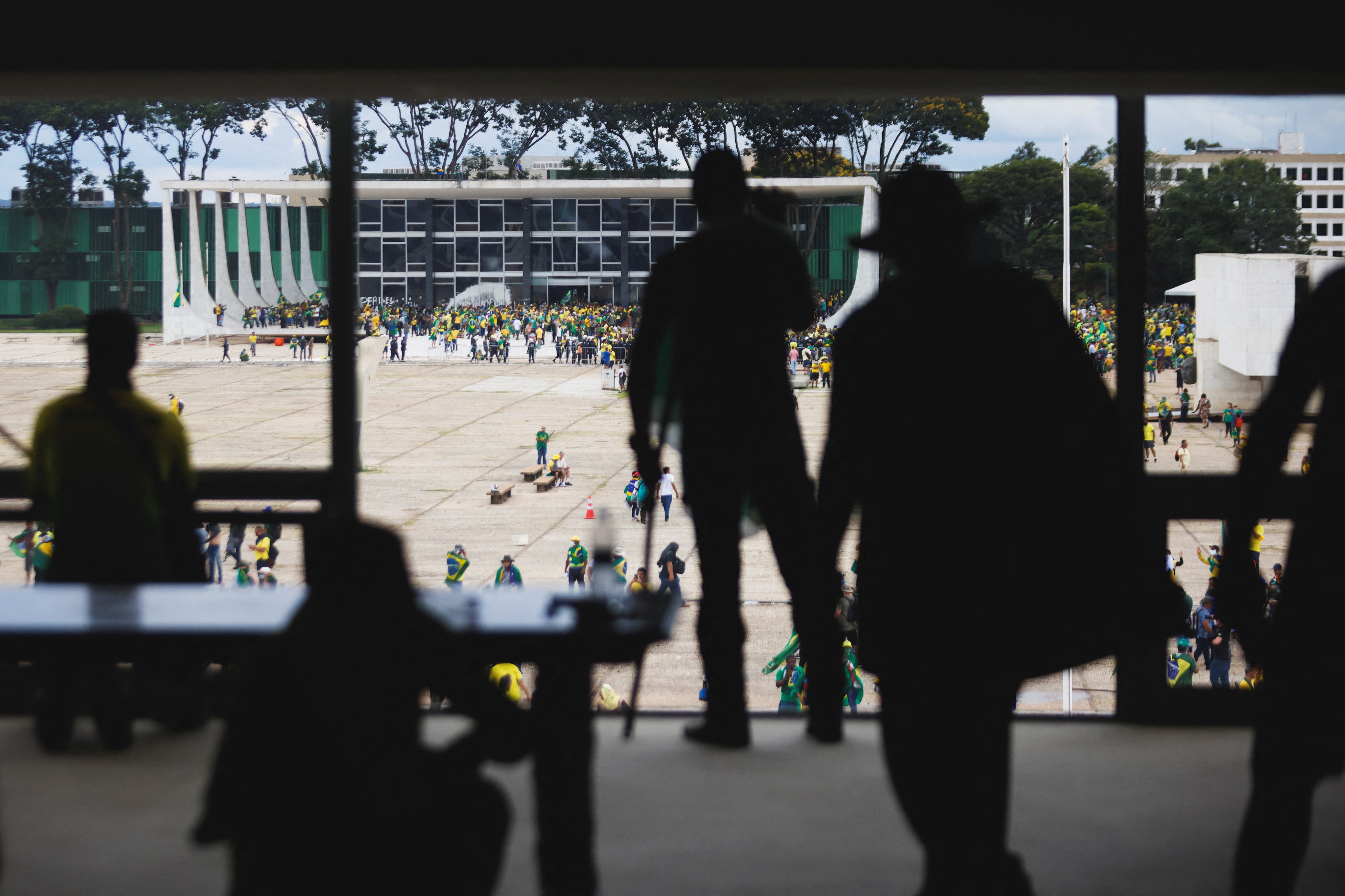 bao loan Bazil anh 5