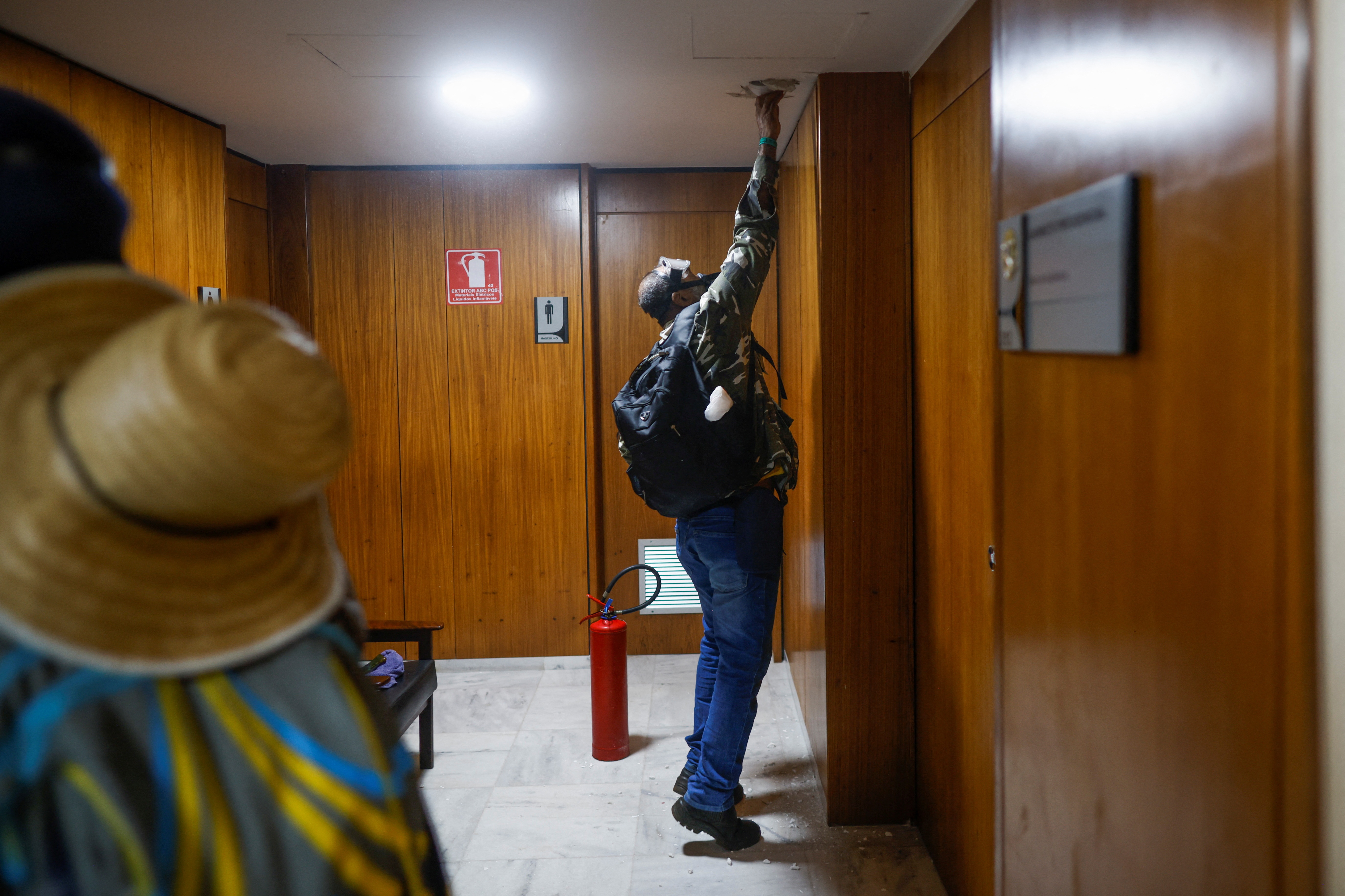 bao loan Bazil anh 17