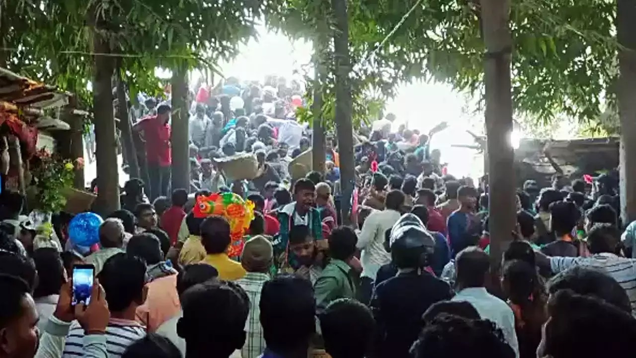 Giam dap tai le hoi An Do, hang chuc nguoi bi thuong hinh anh