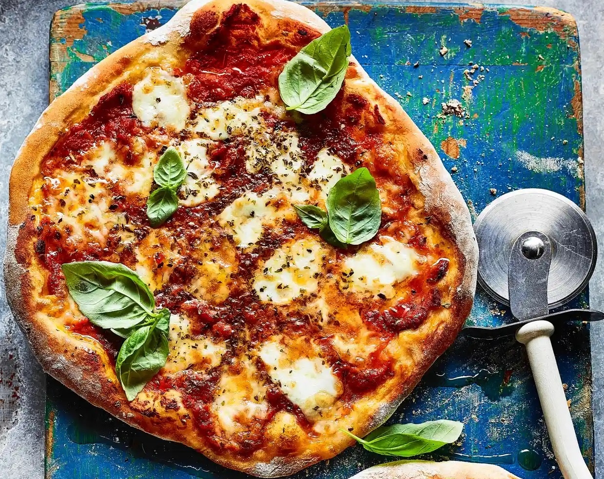 Ca chua bien mat khoi nhung chiec pizza o Anh hinh anh