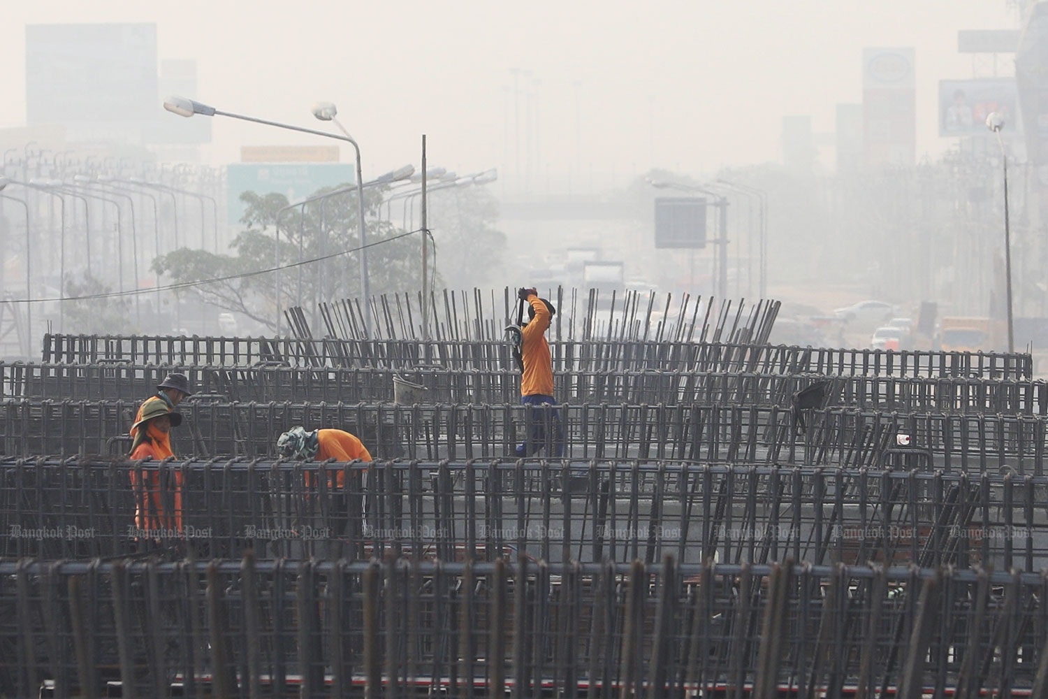 Thu do Thai Lan khuyen cao nguoi dan o trong nha hinh anh