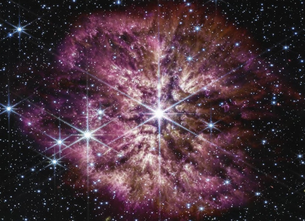 NASA cong bo buc anh chua tung thay ve ngoi sao sap chet hinh anh