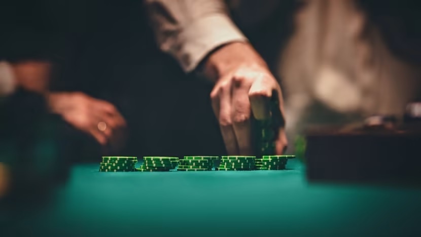 Ba nguoi Trung Quoc bi bat o Singapore vi manh khoe 'keo sieu dinh' hinh anh