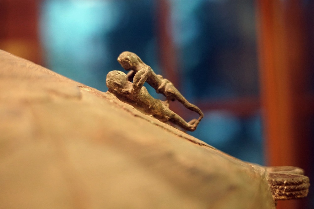 Bong dang tin nguong phon thuc trong nep song hien dai hinh anh