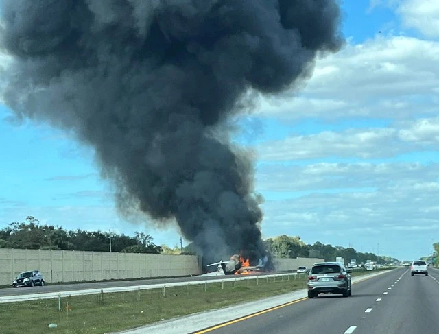 May bay phan luc anh 1