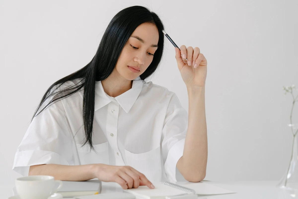 The he 'ghost' nha tuyen dung hinh anh