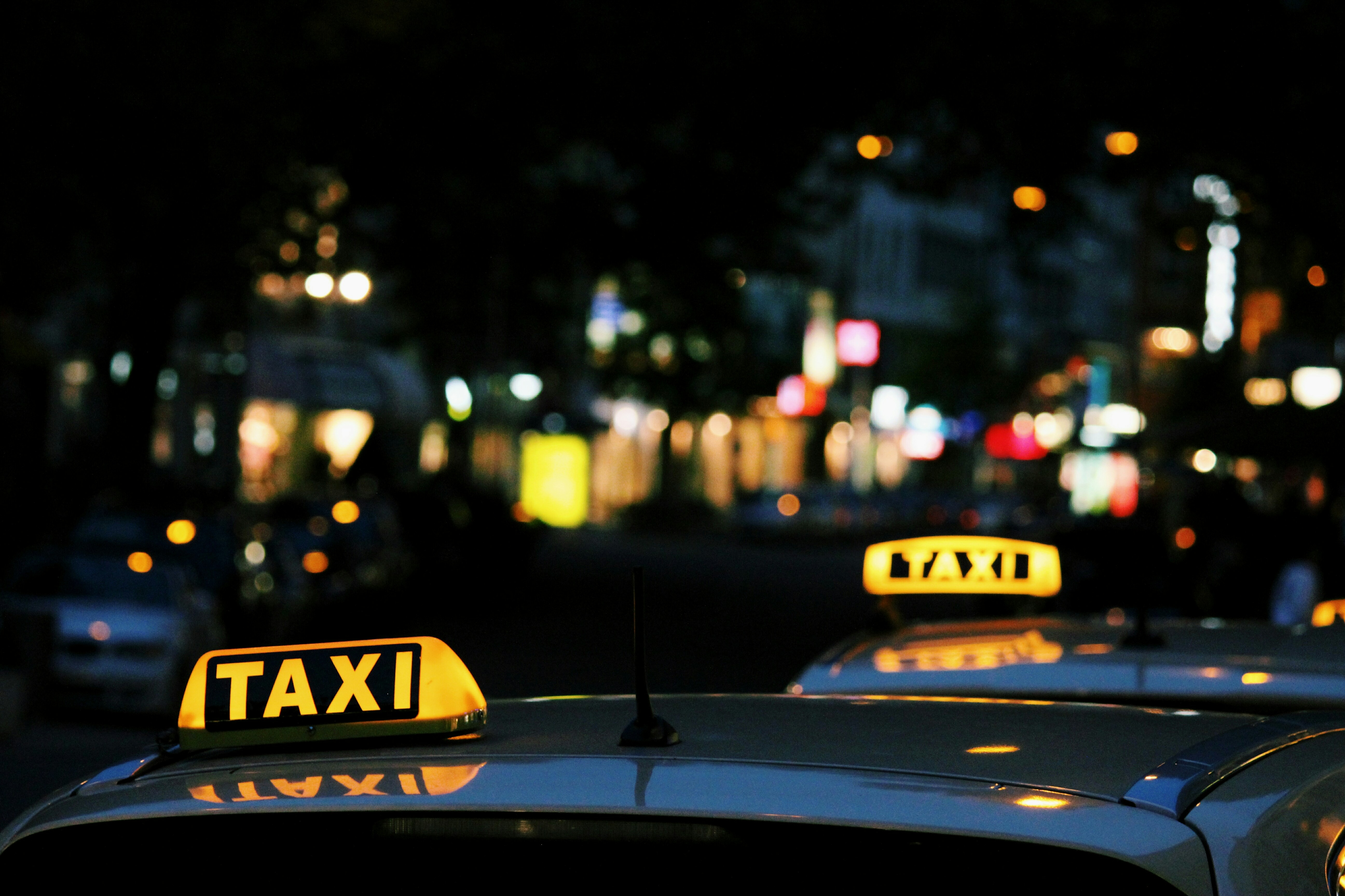 Taxi mien phi anh 1