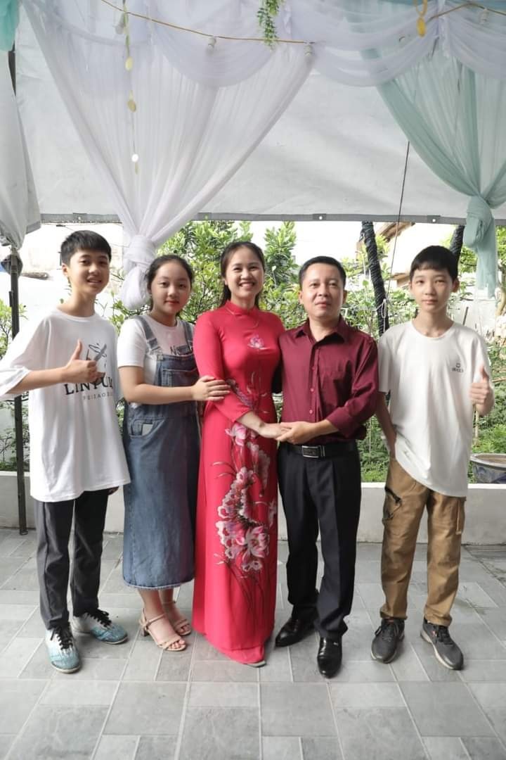 Chi tieu gia dinh,  Chi phi sinh con anh 12