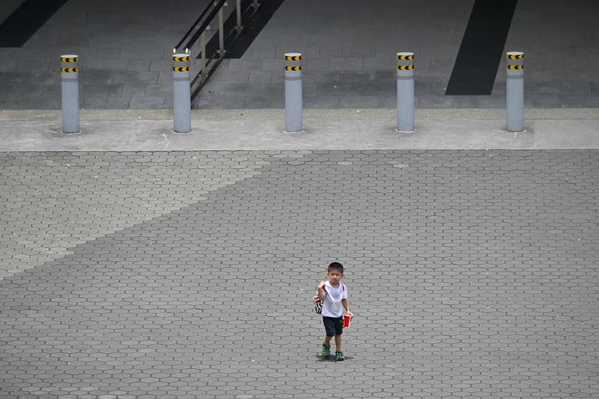 Hien tuong la khien cot khong do bong luc 13h11 ngay 23/3 o Singapore hinh anh