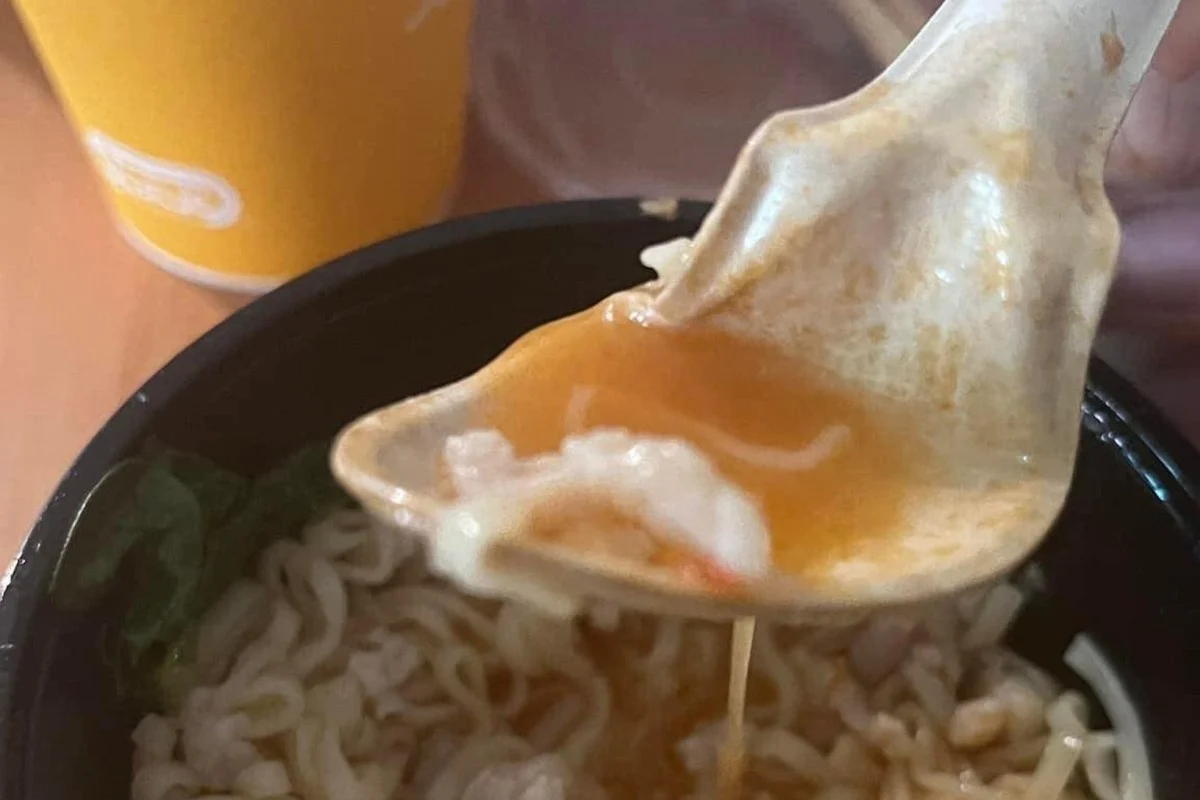 Chiec thia gay bao mang hinh anh