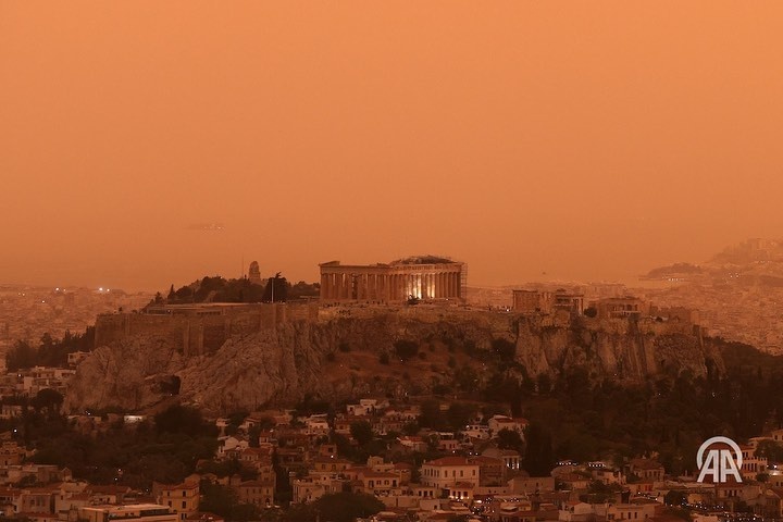 May bui Sahara,  Athens,  Khoi mu mau cam anh 1