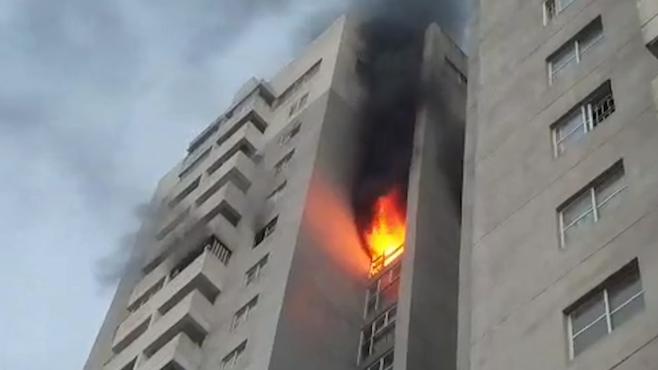 Ngon lua chay nghi ngut o chung cu Fodacon hinh anh