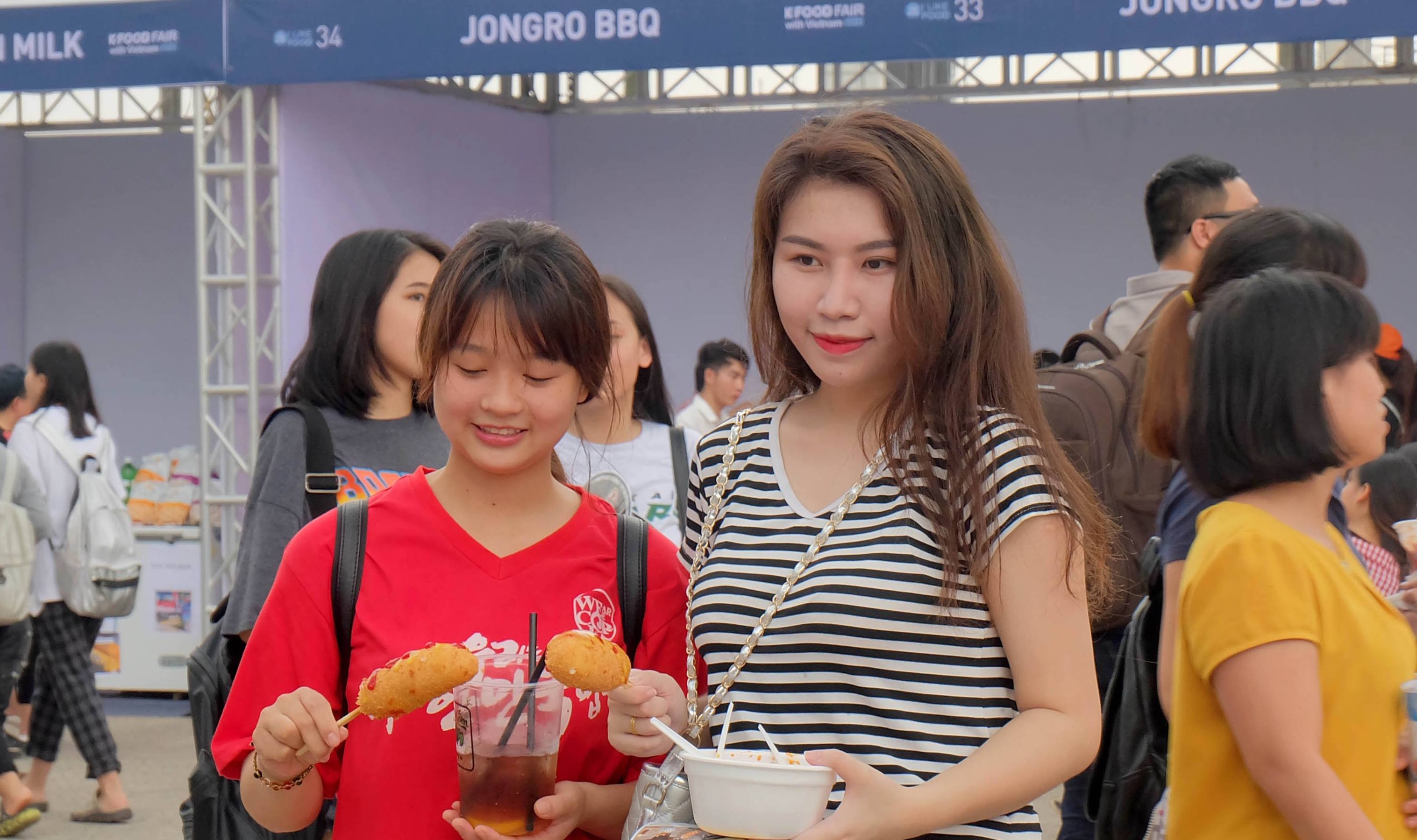 Le hoi am thuc Han Quoc dong bat chap thoi tiet that thuong hinh anh