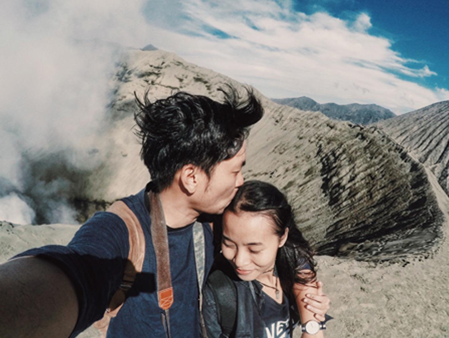 #Justgo: Ngam binh minh tren ngon nui lua dep nhat Indonesia hinh anh