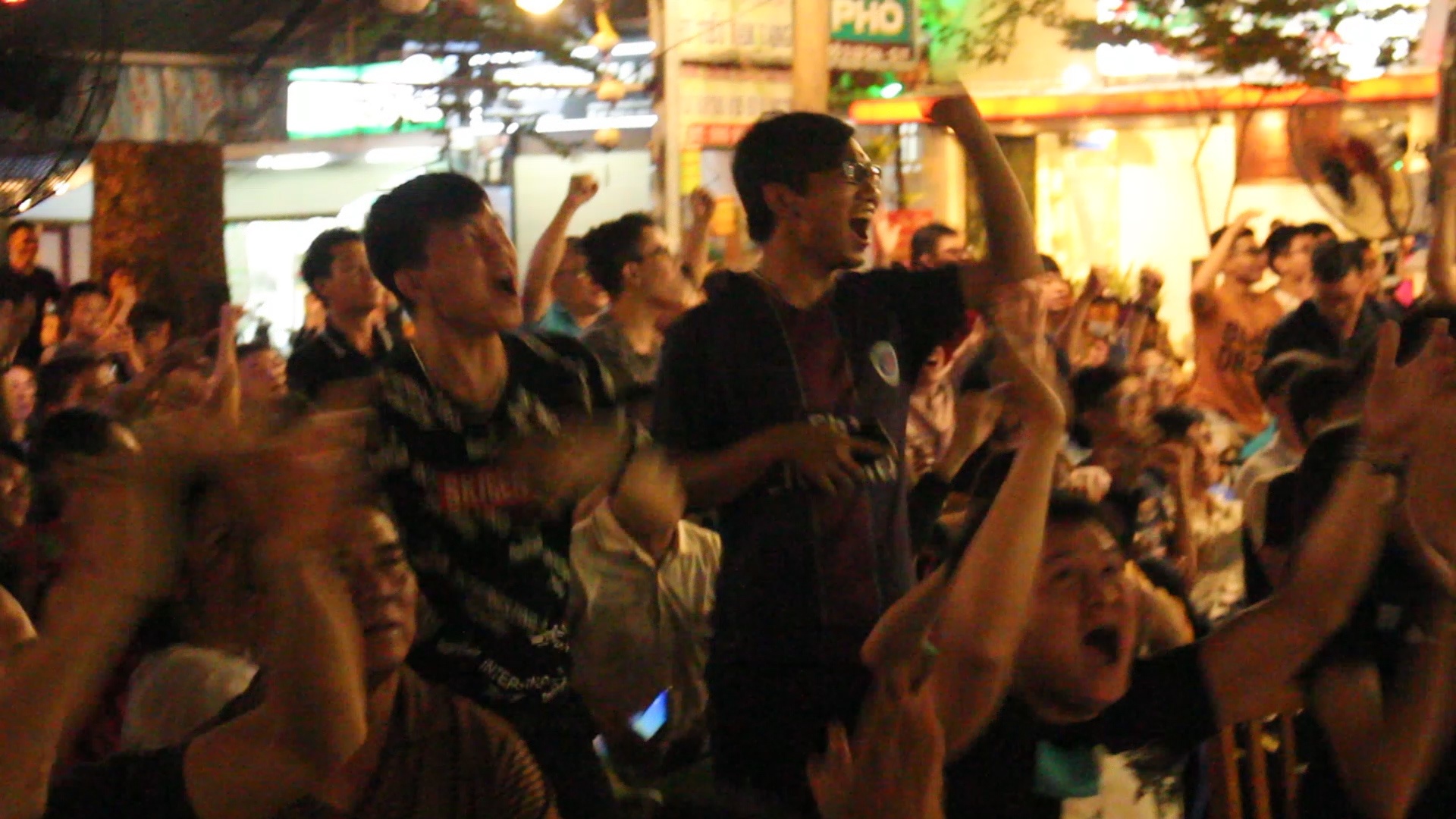 Muon van cam xuc cua CDV Sai Gon trong tran hoa cua tuyen Viet Nam hinh anh