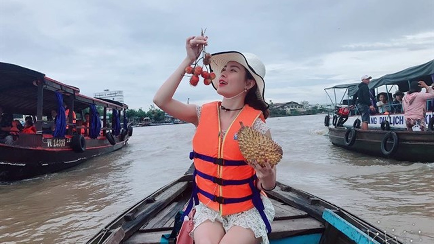 Kham pha cho noi Cai Rang, dac san cua mien song nuoc hinh anh