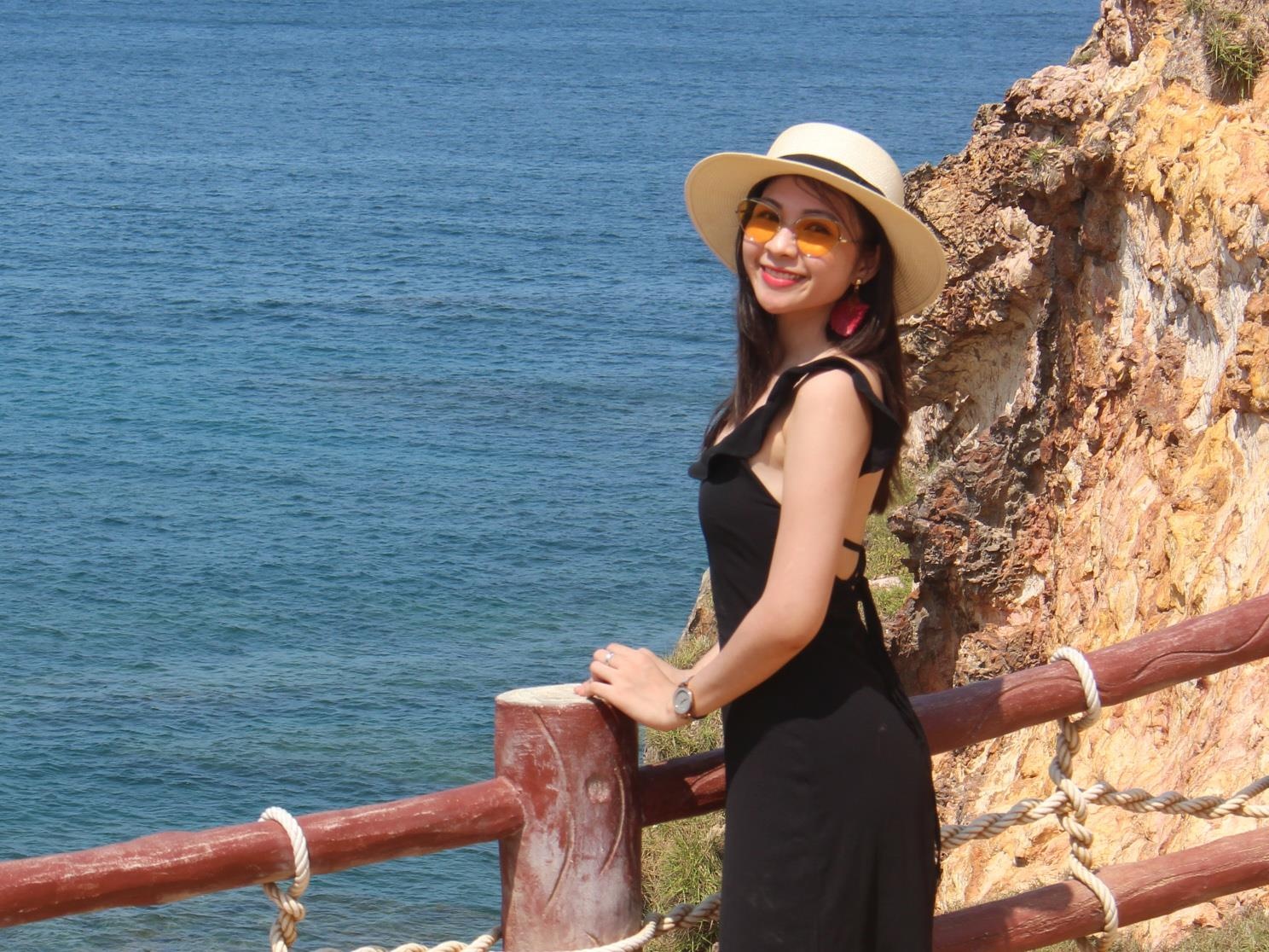 Ngam ve dep hung vi cua eo bien dep nhat Viet Nam hinh anh