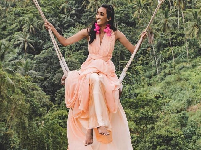 Xich du 'tu than' o Bali thach thuc du khach gan da hinh anh