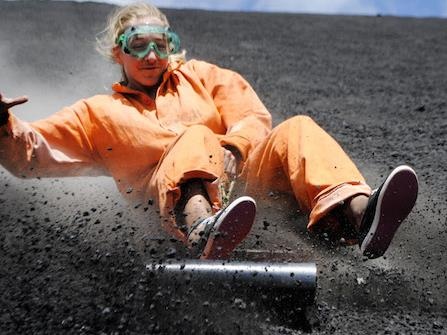 Chi 30 USD, trai nghiem truot van toc do cao mao hiem tu suon nui lua hinh anh