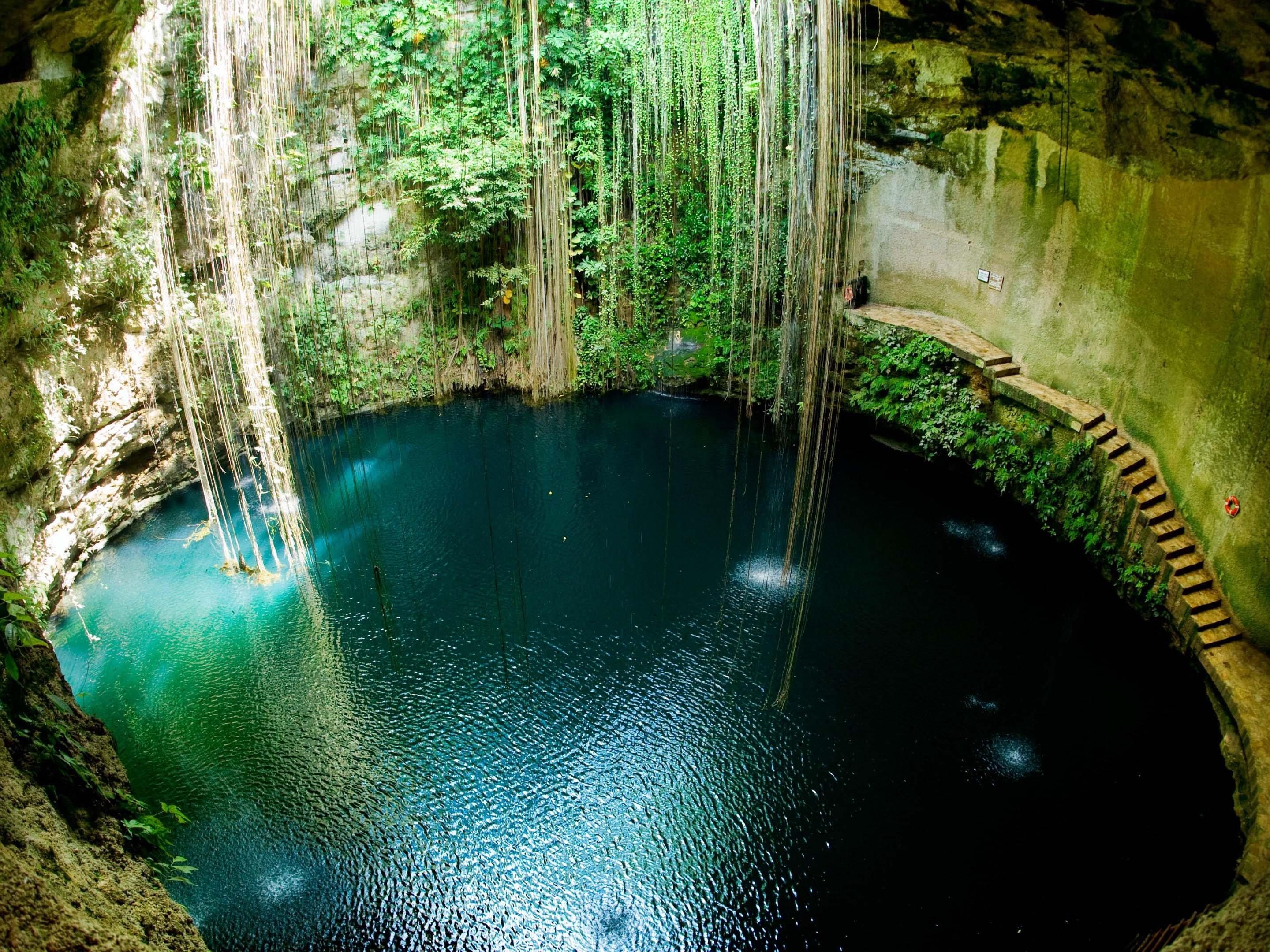 Boi loi trong gieng thieng cua nguoi Maya co dai hinh anh