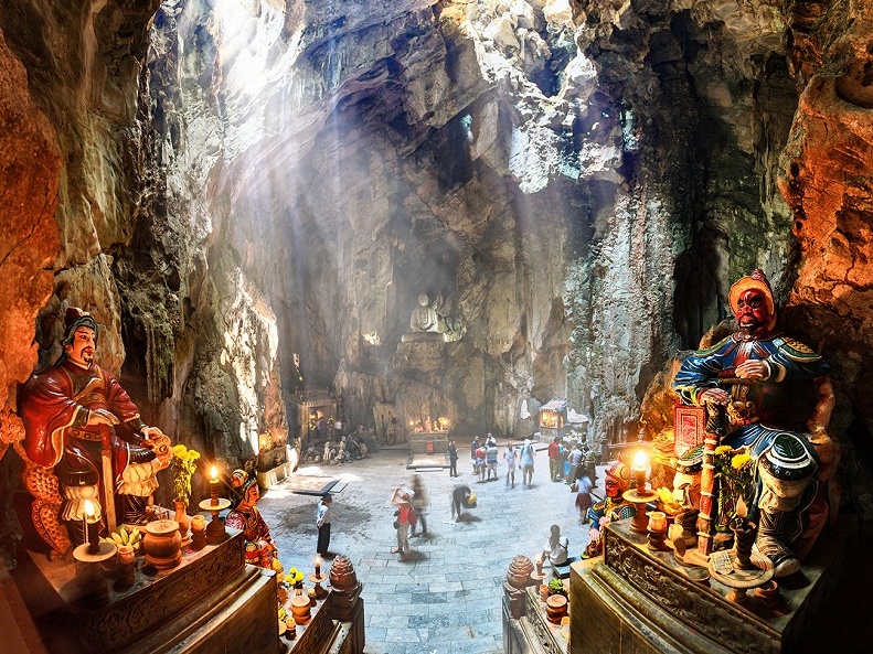 Ngon nui nhieu hang dong giua long Da Nang hinh anh