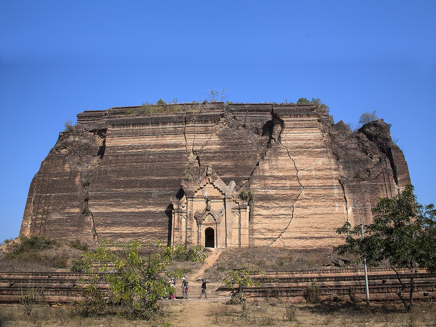 Phe tich gach nung ky bi o Myanmar hinh anh